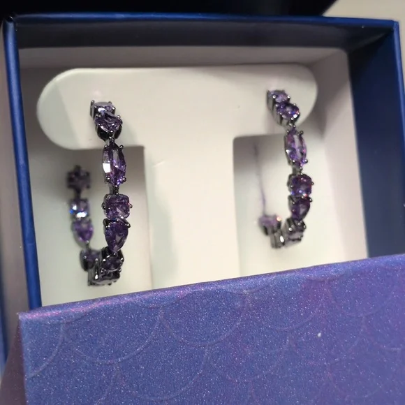 Bomb Party Sirens Collection Earring Call Of The Abyss - Amethyst Cubic Z, NWT - Picture 3 of 5